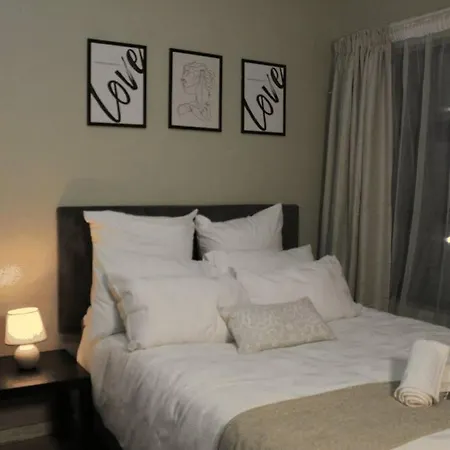 Cozy Studio In Midrand Exterior photo